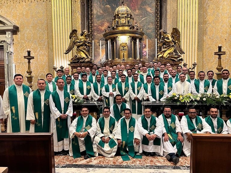 Padre Juan Jesús Priego ofició su primer Misa en Roma