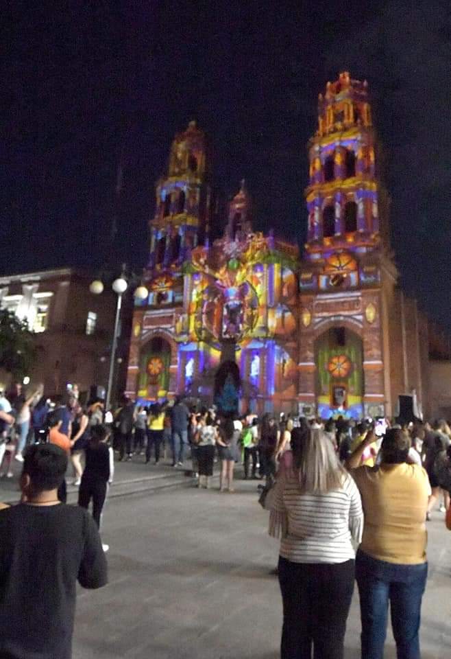 Inicia Fiesta De La Luz Sobre Fachada De La Catedral Metropolitana