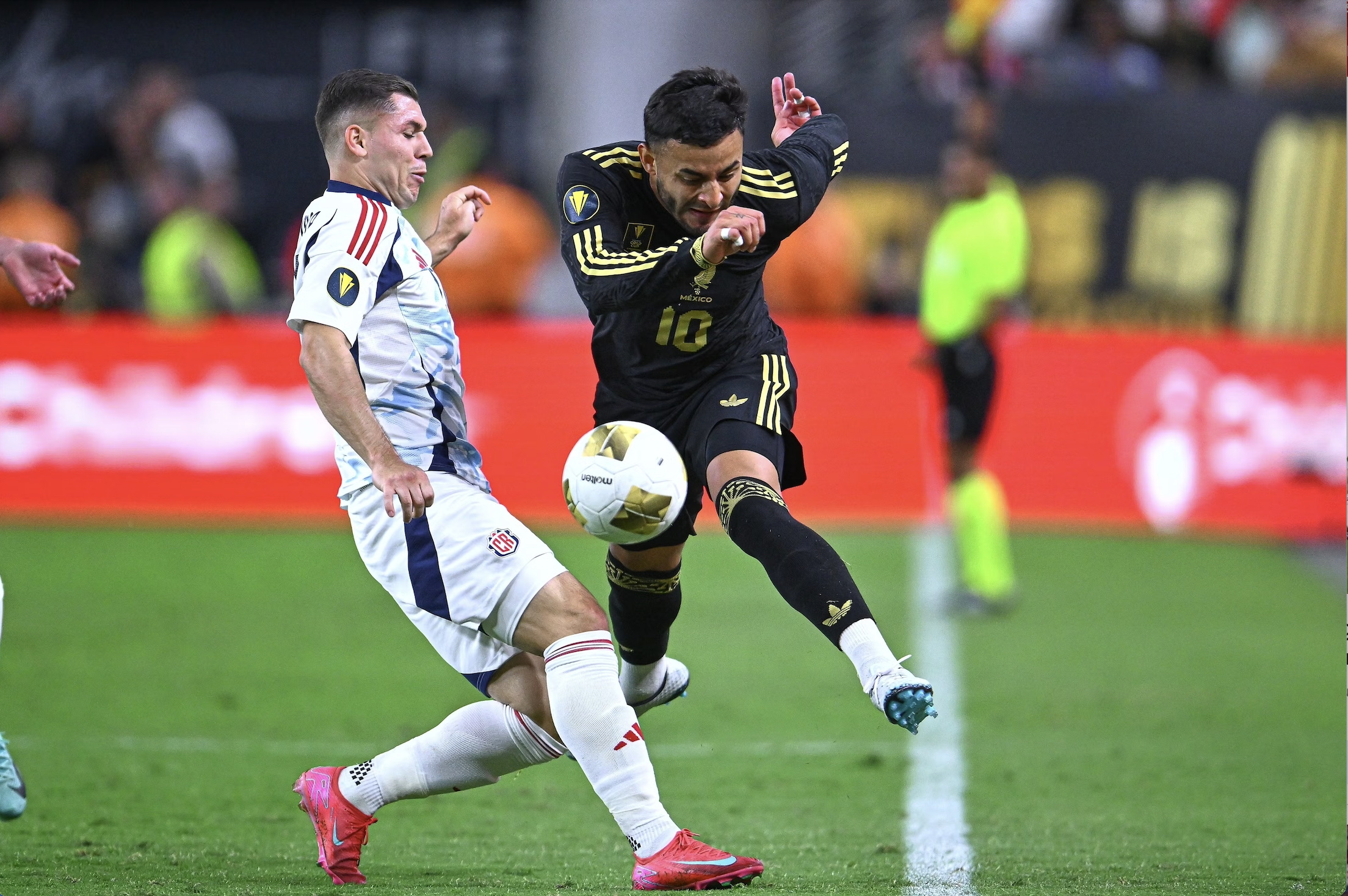 México empata con Costa Rica en la Copa Oro