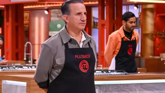 Plutarco Haza se convierte en el nuevo eliminado de MasterChef Celebrity